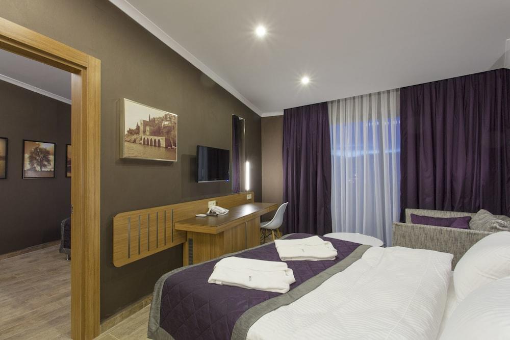 Michell Hotel (Adults Only) 阿拉尼亚 外观 照片