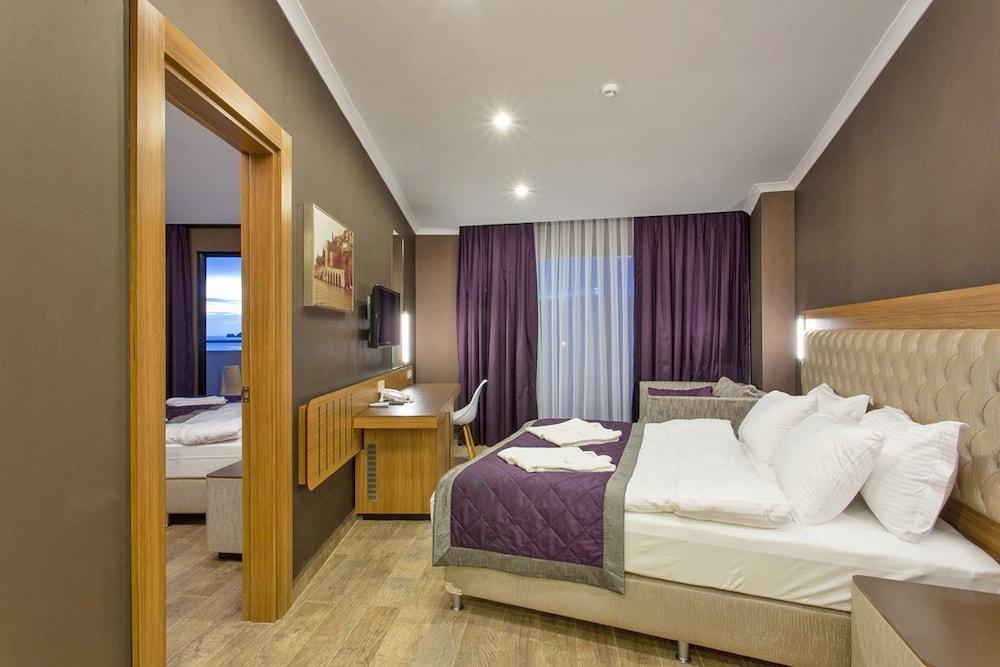 Michell Hotel (Adults Only) 阿拉尼亚 外观 照片