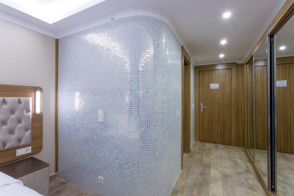 Michell Hotel (Adults Only) 阿拉尼亚 外观 照片